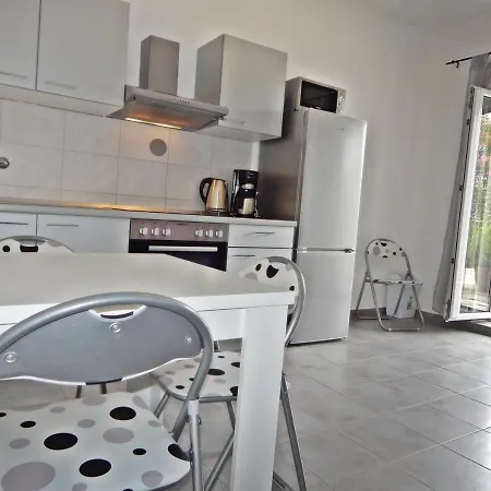 Rooms&apartments Star *