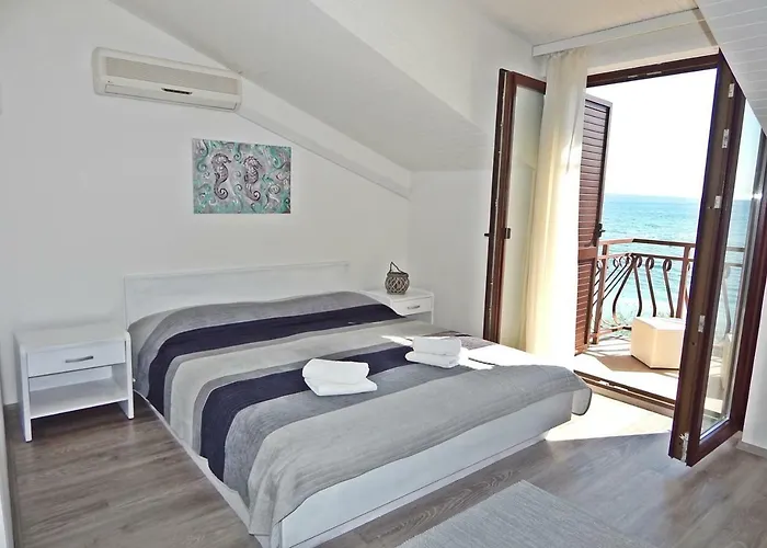 Rooms&apartments Star Split