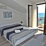 Rooms&apartments Star *